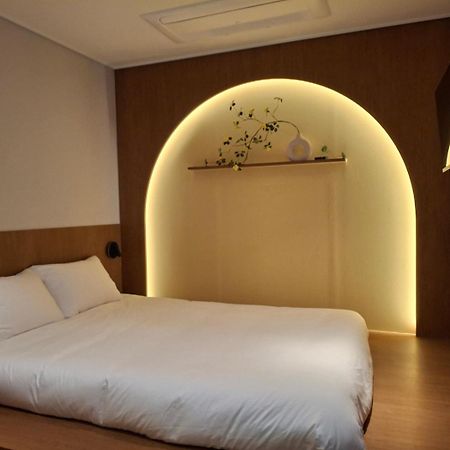 Huga Inn Сеул Экстерьер фото