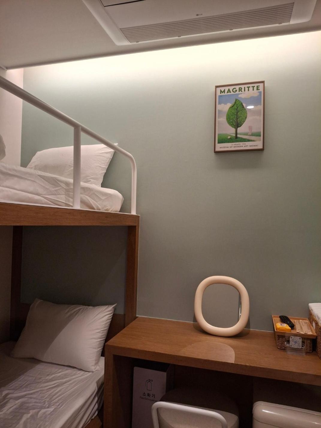 Huga Inn Сеул Экстерьер фото